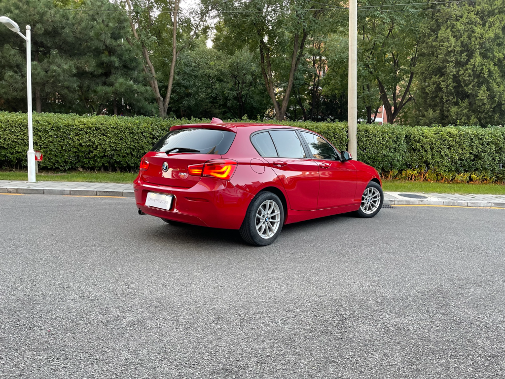 宝马官方二手车 1系 两厢运动轿车 118i