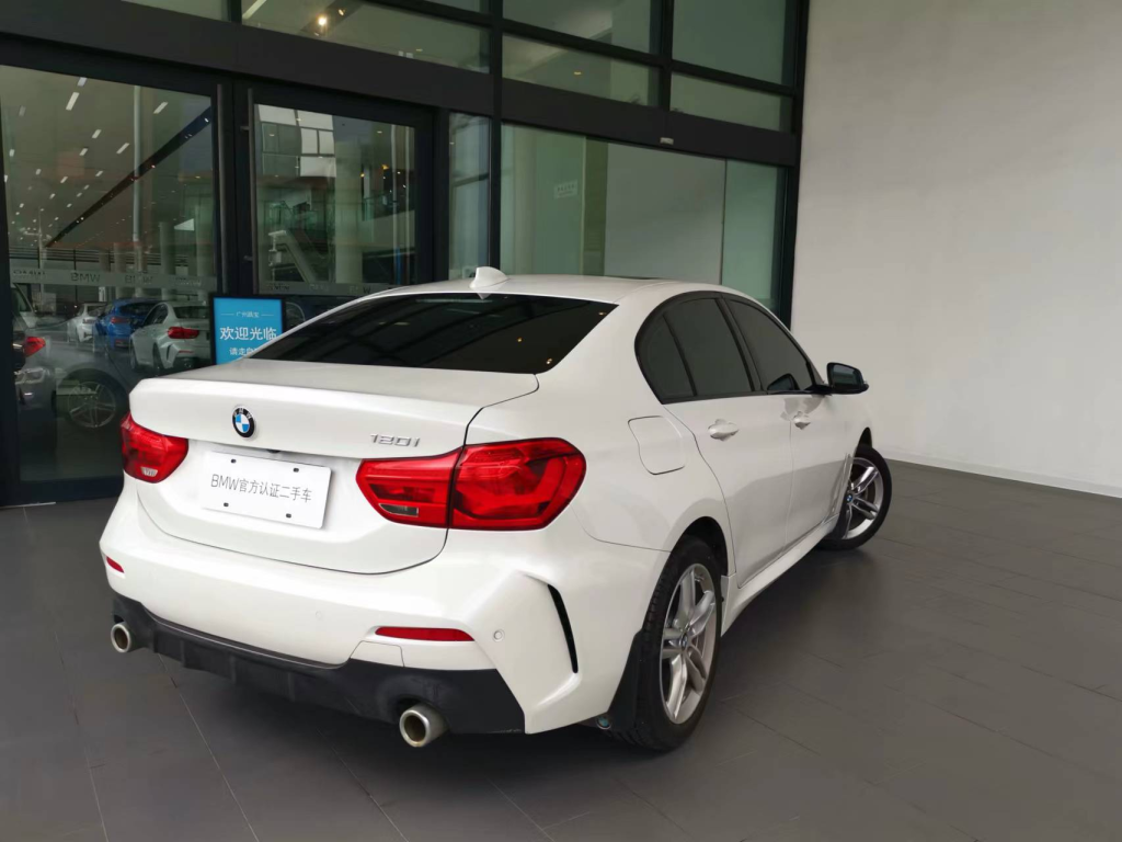 宝马官方二手车 1系 三厢运动轿车 120i
